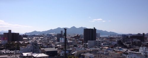 廿日市天満宮から宮島方面を望む