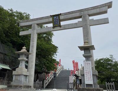 三輪明神 石鳥居