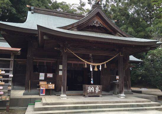 都萬神社