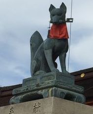 伏見稲荷大社 鍵をくわえる狐