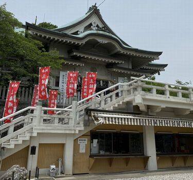 三輪明神 階段で登る