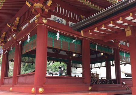 鶴岡八幡宮・舞殿で結婚式